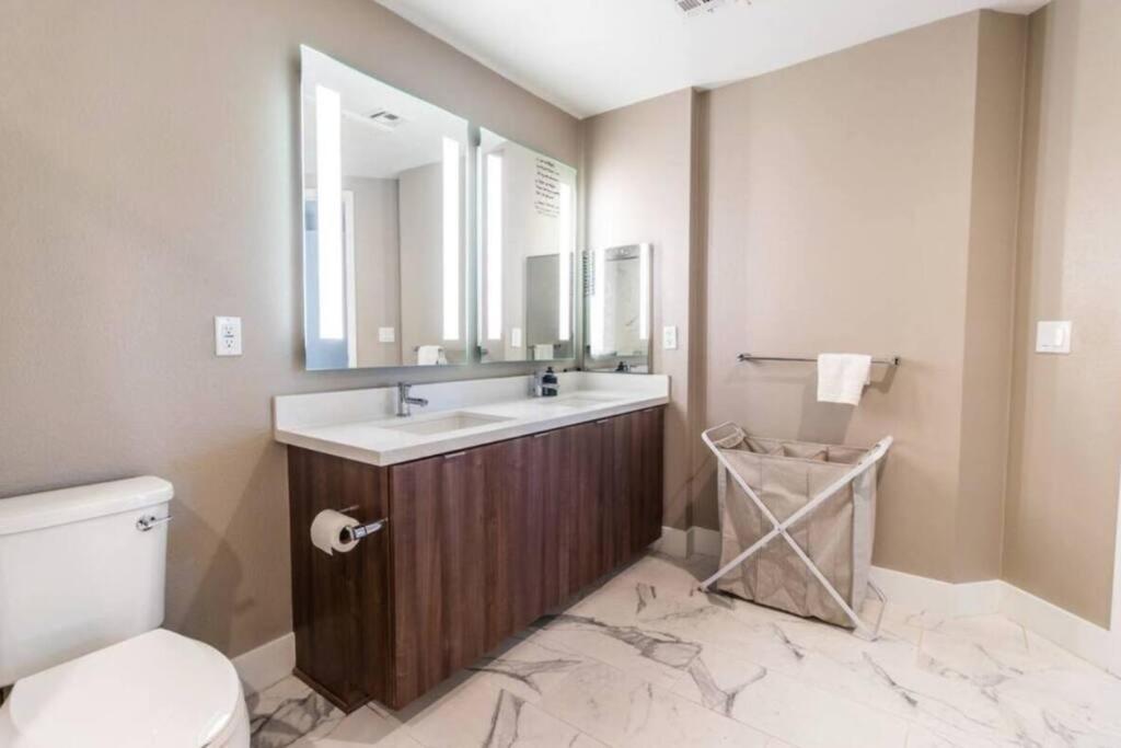 Comfortable & Spacious 2bdr - 2bth For 4 Guests In Hollywood Apartamento *